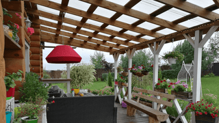 Un gazebo fait maison pour profiter encore plus de votre espace de vie extérieur
